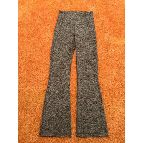EXCELLENT Lululemon Groove Pant Flare 32" Heathered Black Luon Yoga Leggings 6 - Picture 10 of 11